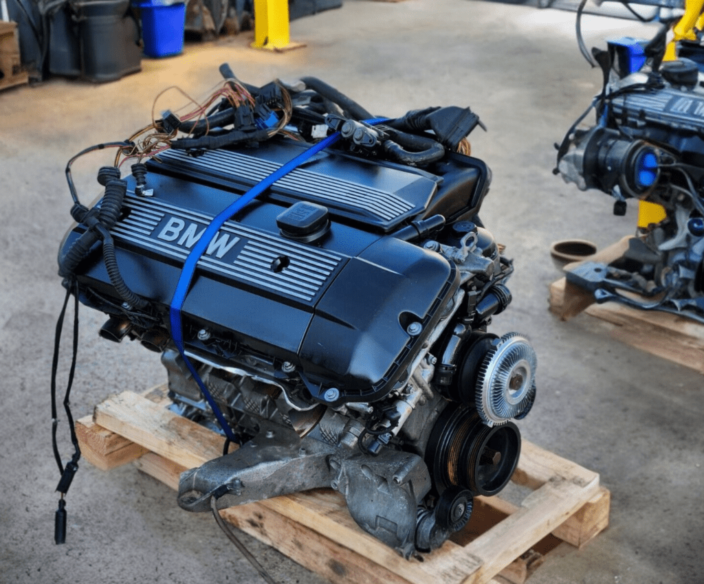 BMW M54 3.0L Engine Motor 6 Cylinder Complete With Transmission | Nearparts