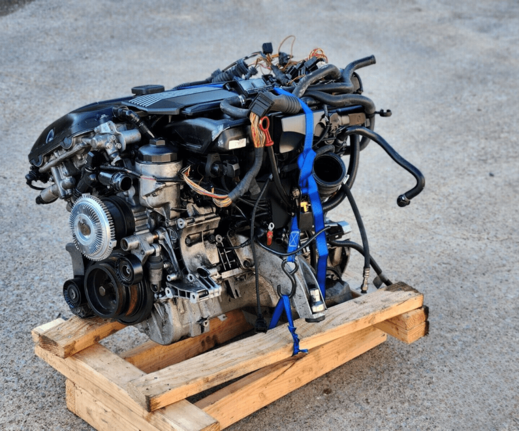 BMW M54 3.0L Engine Motor 6 Cylinder Complete With Transmission | Nearparts